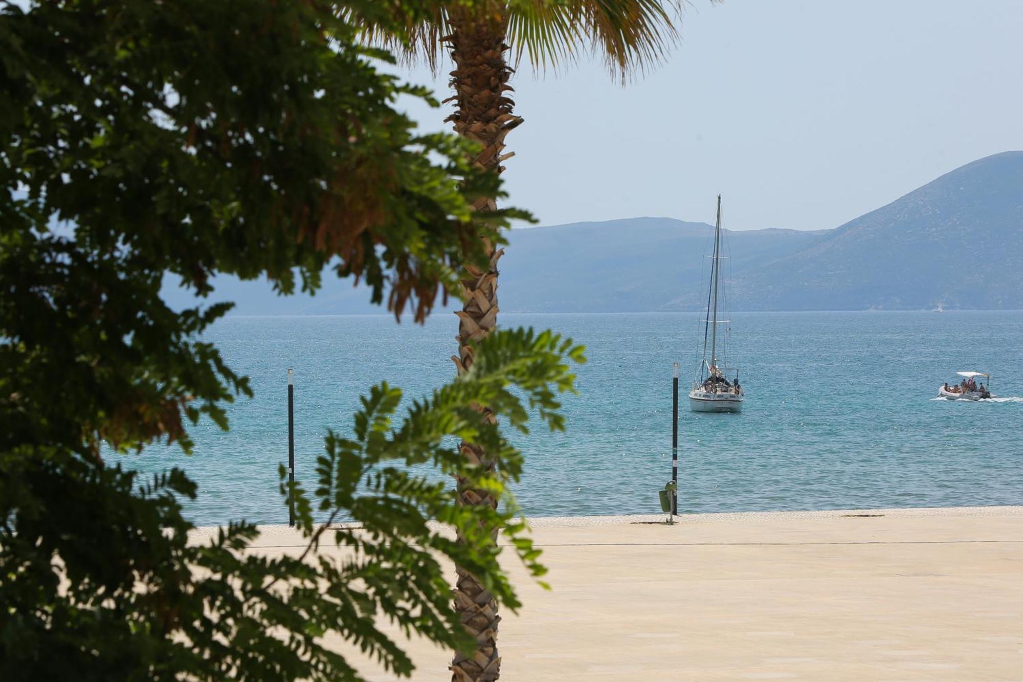 Hotel Brooklyn Vlore Exterior photo