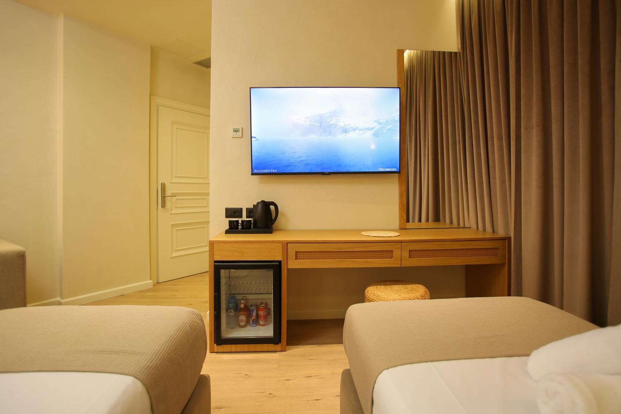 Hotel Brooklyn Vlore Exterior photo