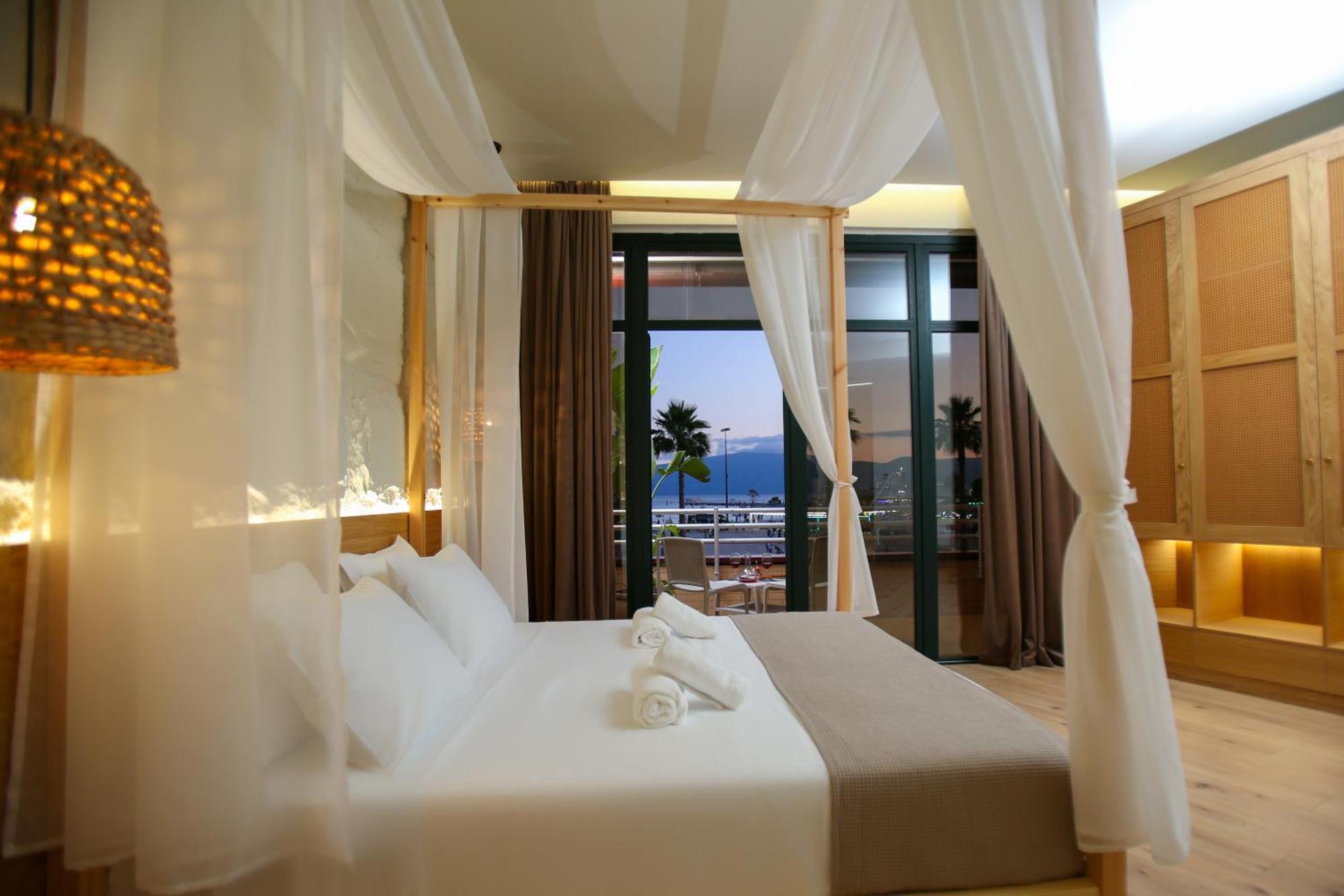 Hotel Brooklyn Vlore Exterior photo